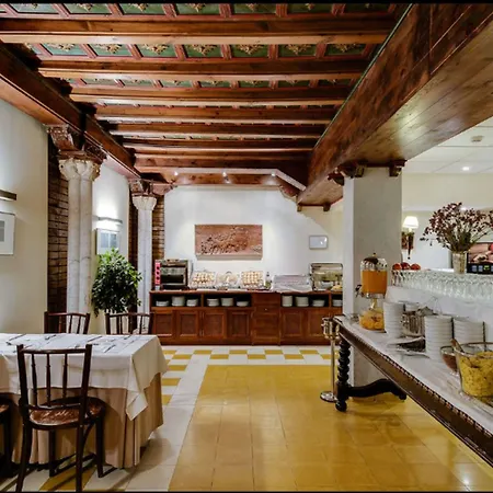 Hotel Murillo Reinoso 2*